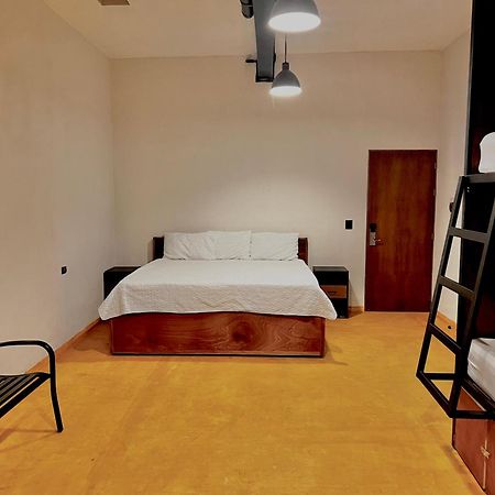 Caleta Hostel Rooftop & Pool 坎昆 外观 照片
