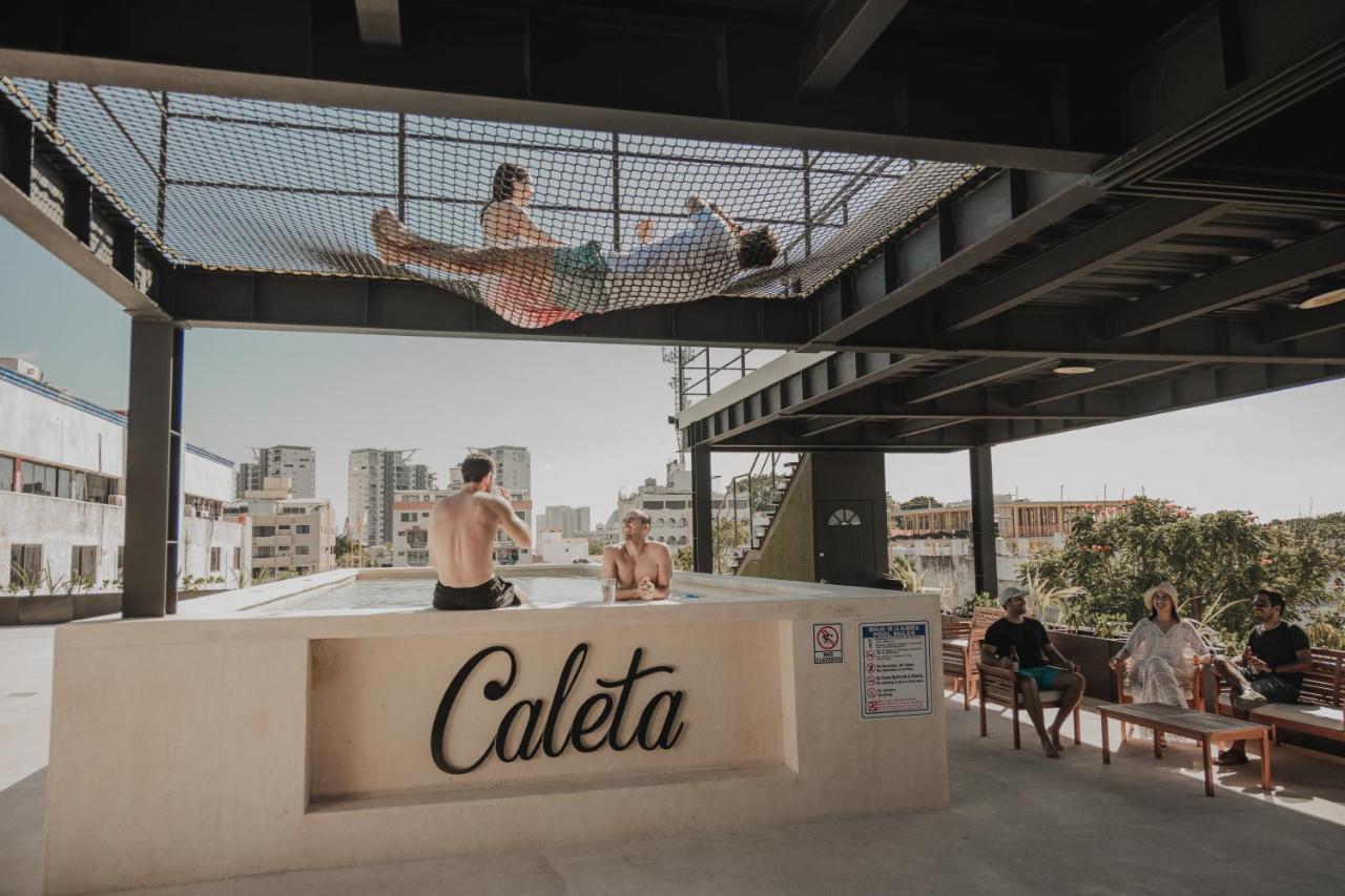 Caleta Hostel Rooftop & Pool 坎昆 外观 照片