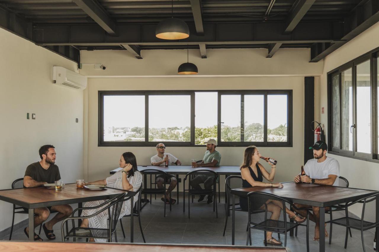 Caleta Hostel Rooftop & Pool 坎昆 外观 照片