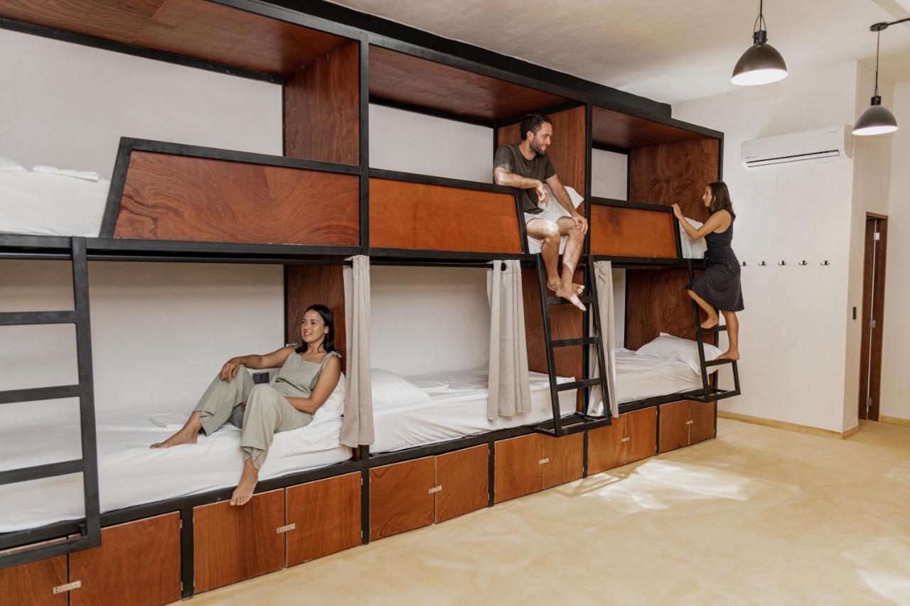 Caleta Hostel Rooftop & Pool 坎昆 外观 照片