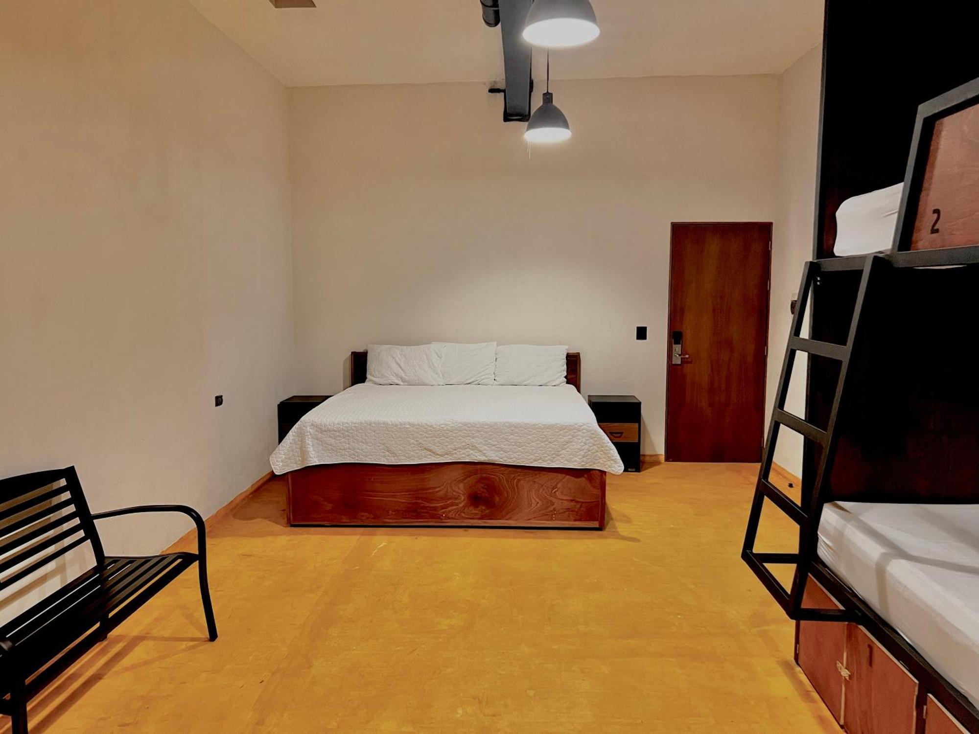 Caleta Hostel Rooftop & Pool 坎昆 外观 照片